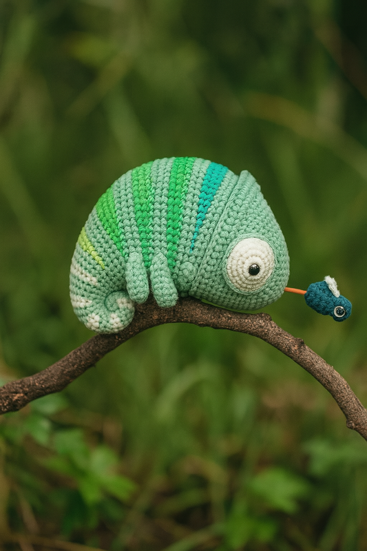 Chameleon Amigurumi Crochet Pattern PDF – Musical Toy English Pattern with Pull String, DIY Stuffed Animal Plushie Pattern, Instant Download